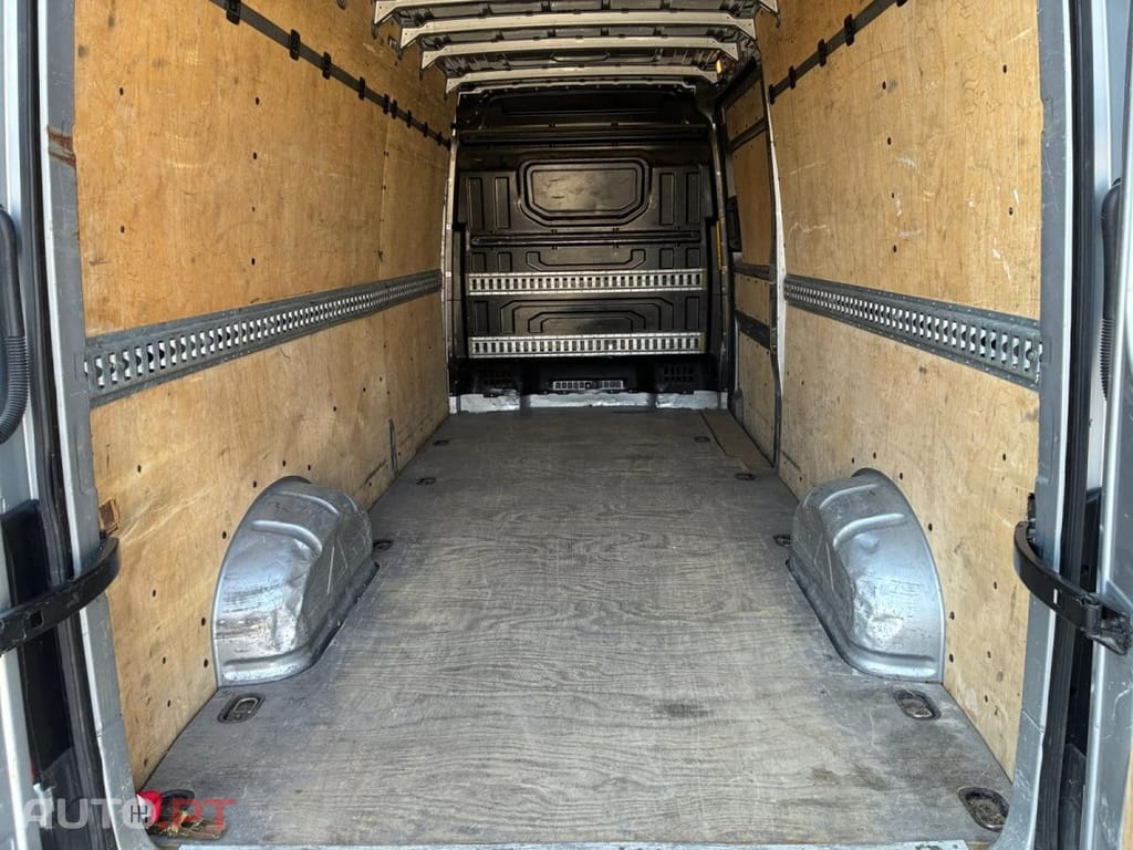 Volkswagen Crafter 2.0 TDI L3H3 Business Line Plus