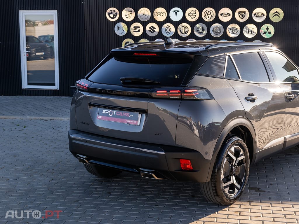 Peugeot 2008 1.2 PureTech GT EAT8
