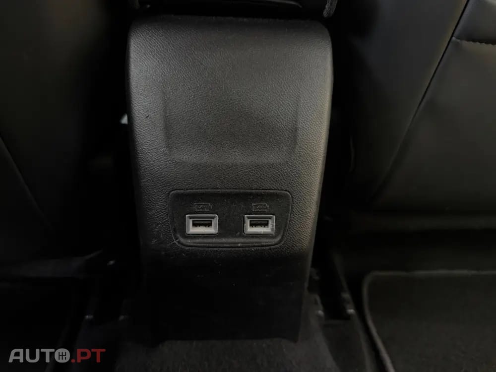 Peugeot E-208 50 kWh Allure Pack