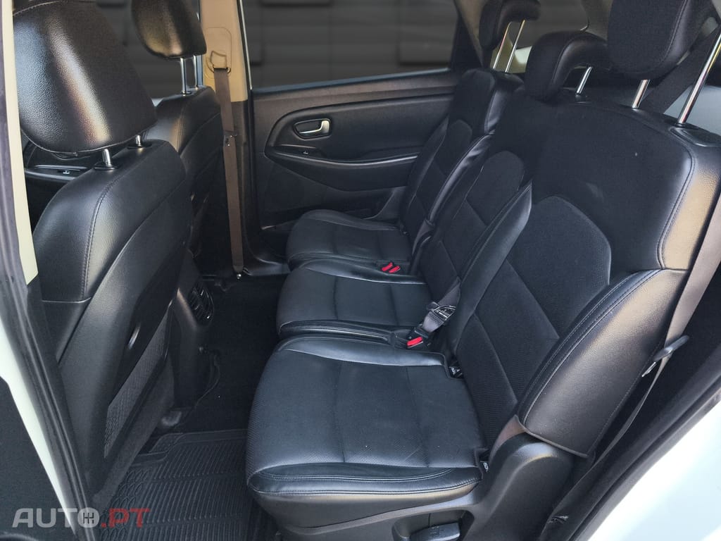 Kia Carens 1.7 CRDi ISG TX