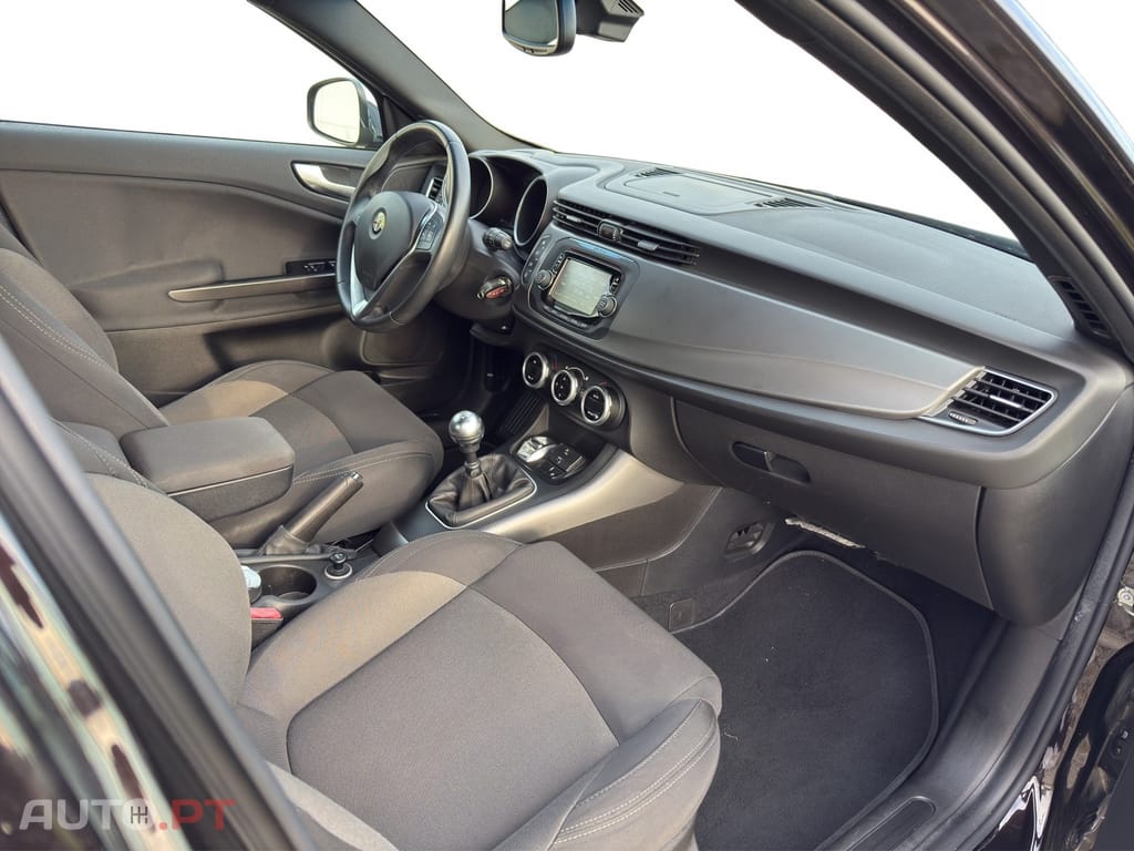 Alfa Romeo Giulietta 1.6 JTDm Distinctive