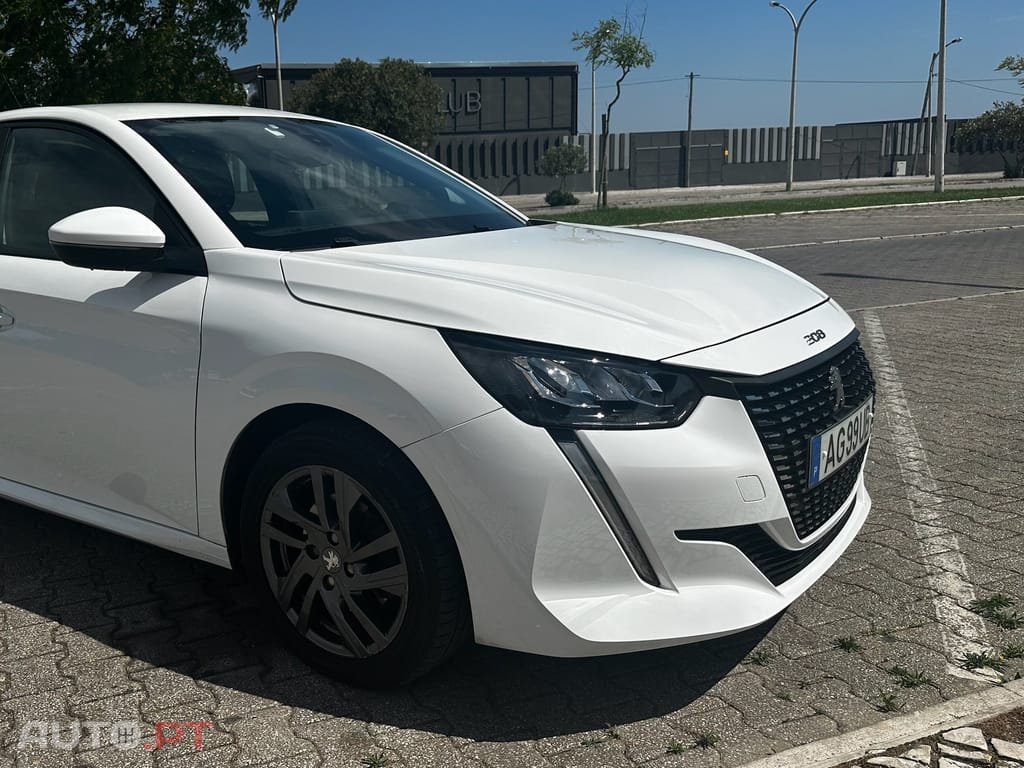 Peugeot 208 •	Peugeot 208 1.5 BlueHDi Active Business Pack