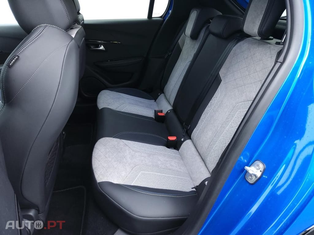Peugeot E-208 50 kWh GT