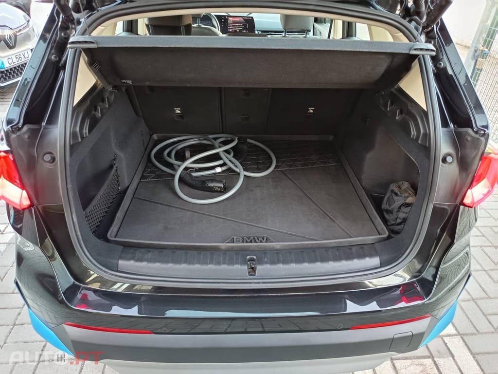 BMW iX1 xDrive30
