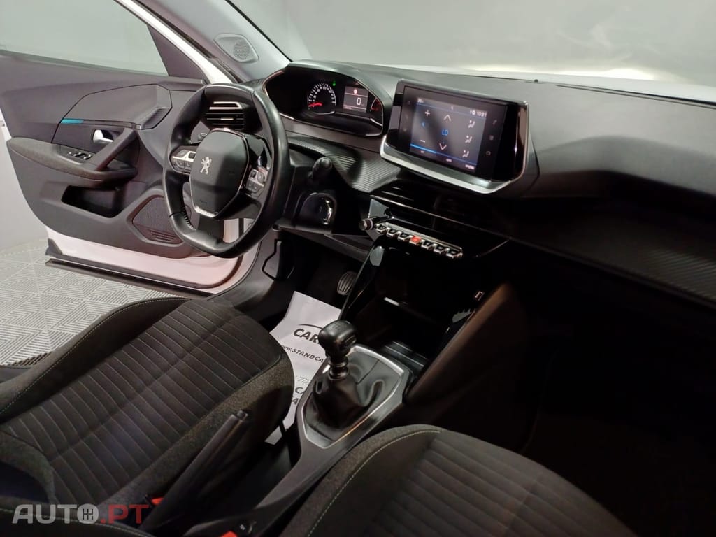 Peugeot 2008 1.5 BlueHDi Allure Pack