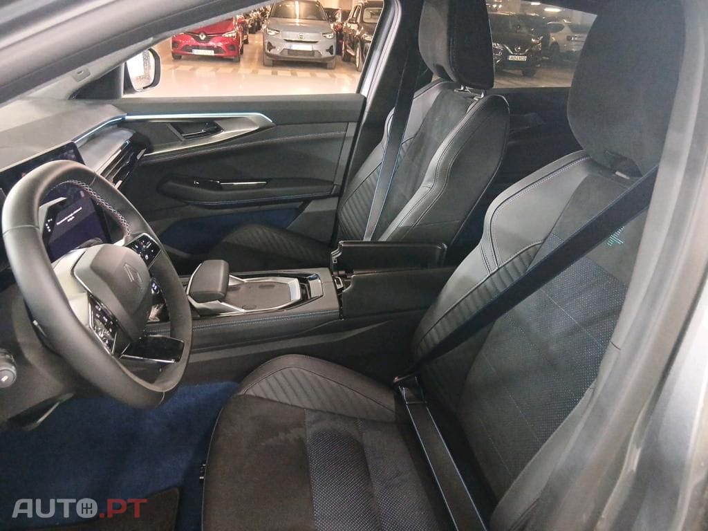 Renault Rafale 1.2 Hyper Hybrid E-Tech Esprit Alpine