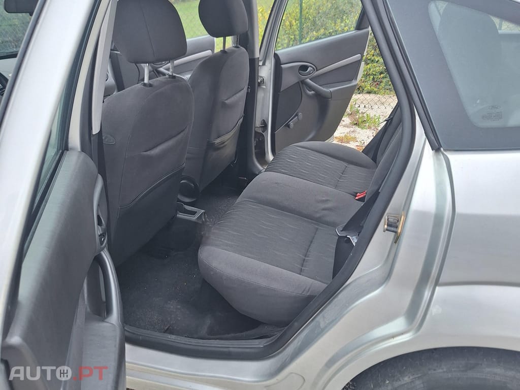 Ford Focus 1.8 TDDI Poucos Kms!