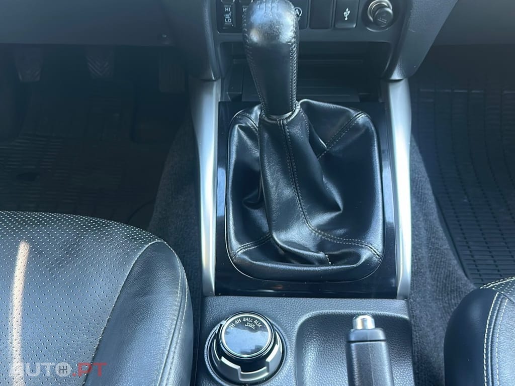 Mitsubishi L200 2.4 DI-D CD Instyle Strakar 4WD