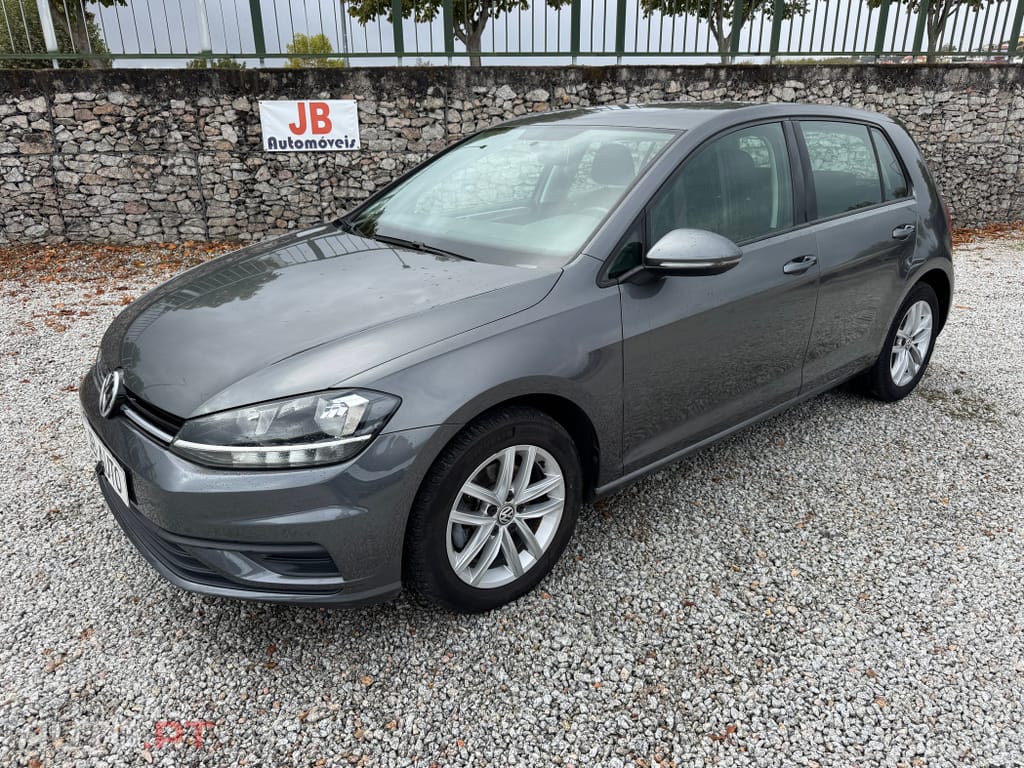 Volkswagen Golf 1.6 TDI Confortline