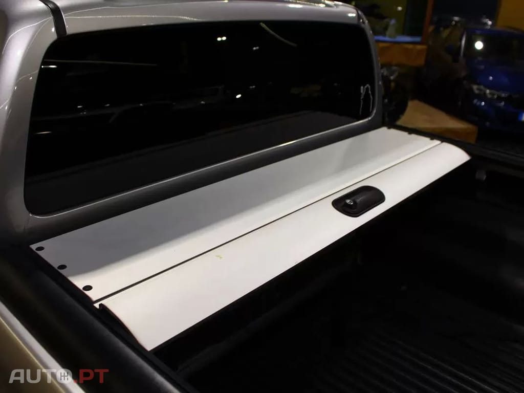 Toyota Hilux 2.4 D-4D 4WD Tracker