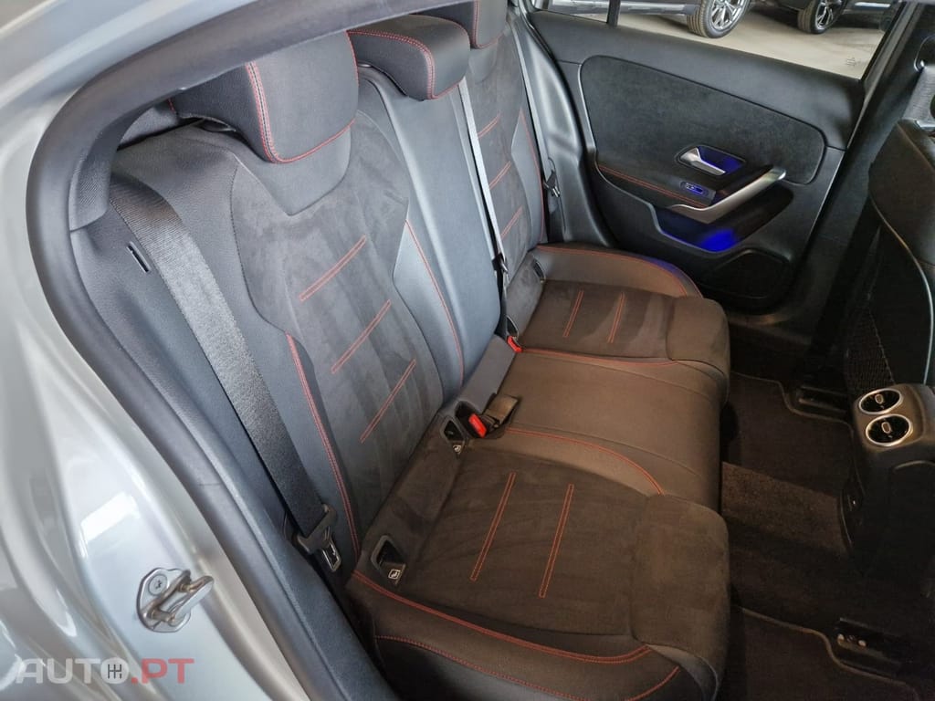 Mercedes-Benz A 250 e AMG Line