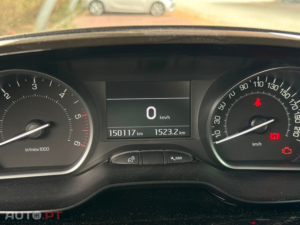 Peugeot 208 1.5 BlueHDi Allure Pack