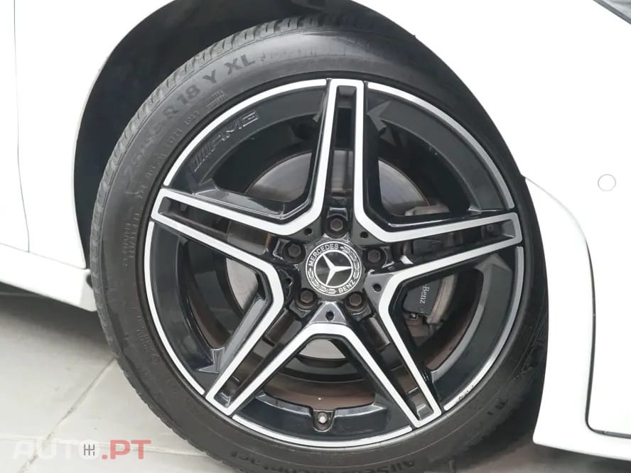 Mercedes-Benz CLA 180 7G-DCT AMG Line