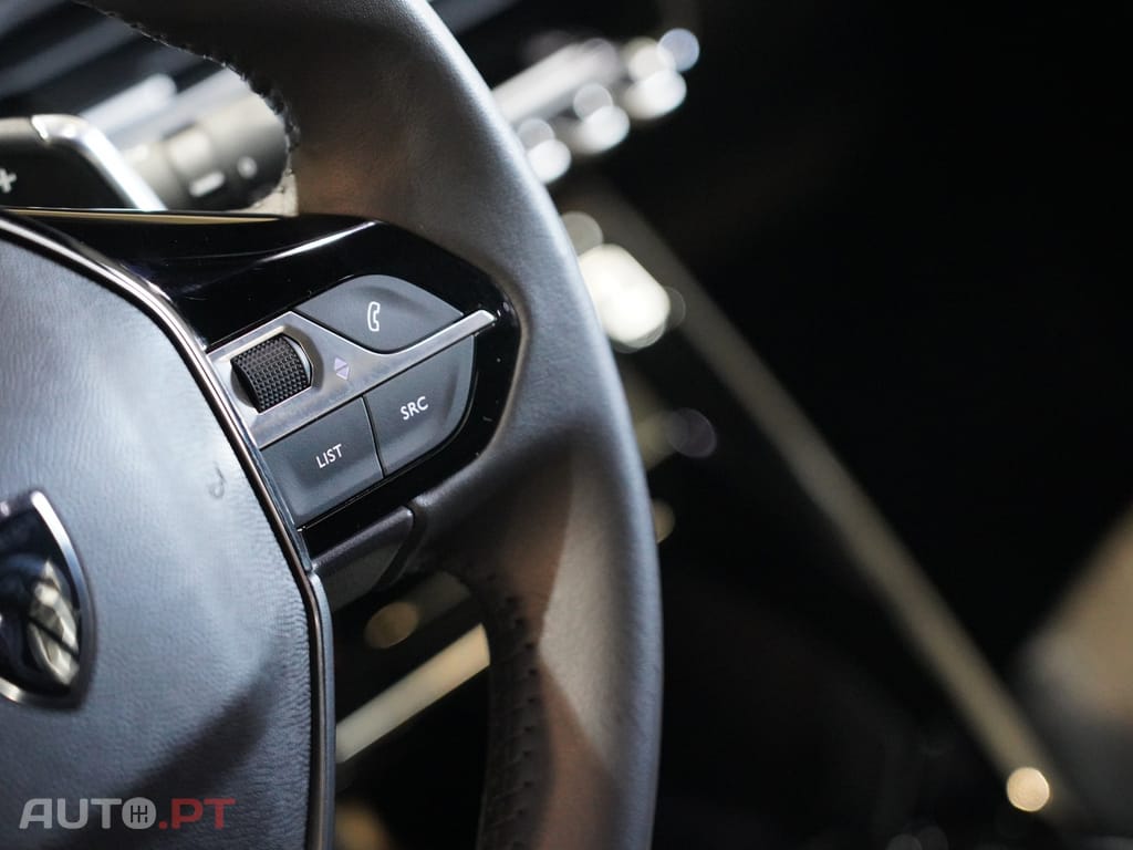 Peugeot 2008 1.2 PureTech Allure EAT8