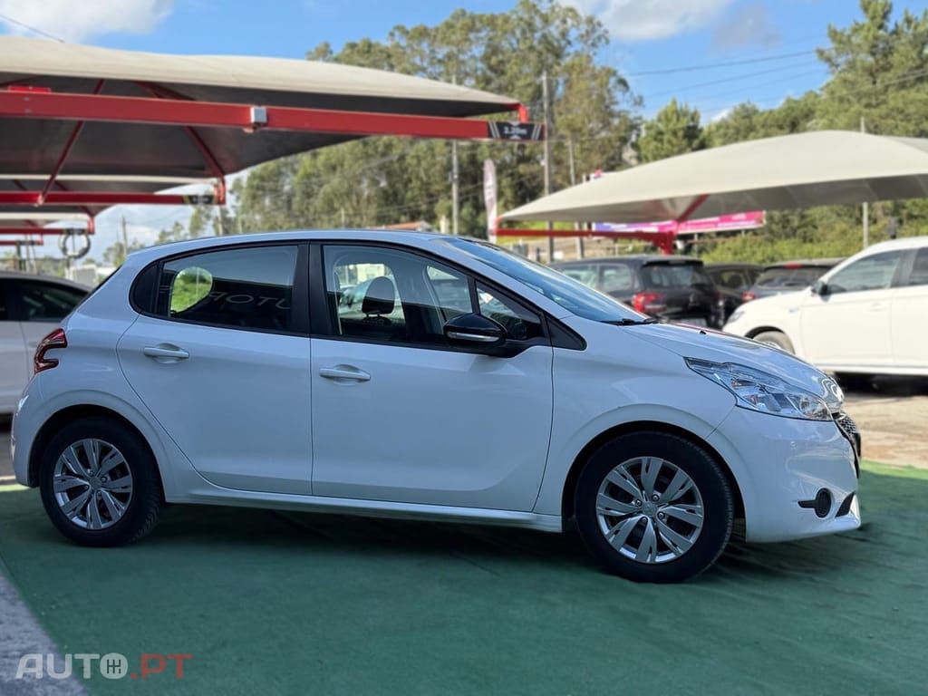 Peugeot 208 1.4 HDi