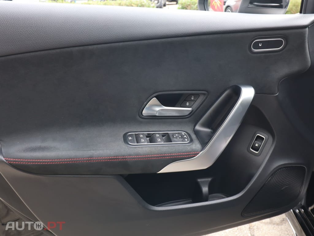 Mercedes-Benz A 250 e 8G-DCT AMG Line