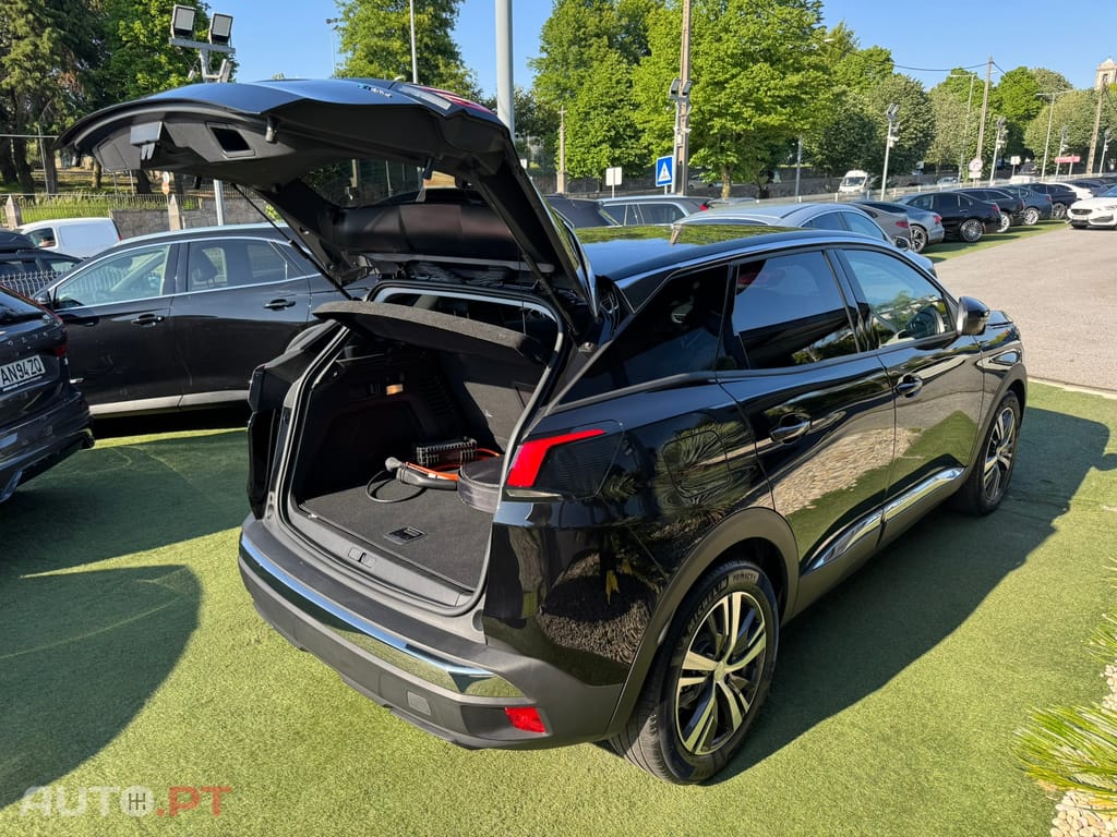 Peugeot 3008 1.6 Hybrid Allure e-EAT8
