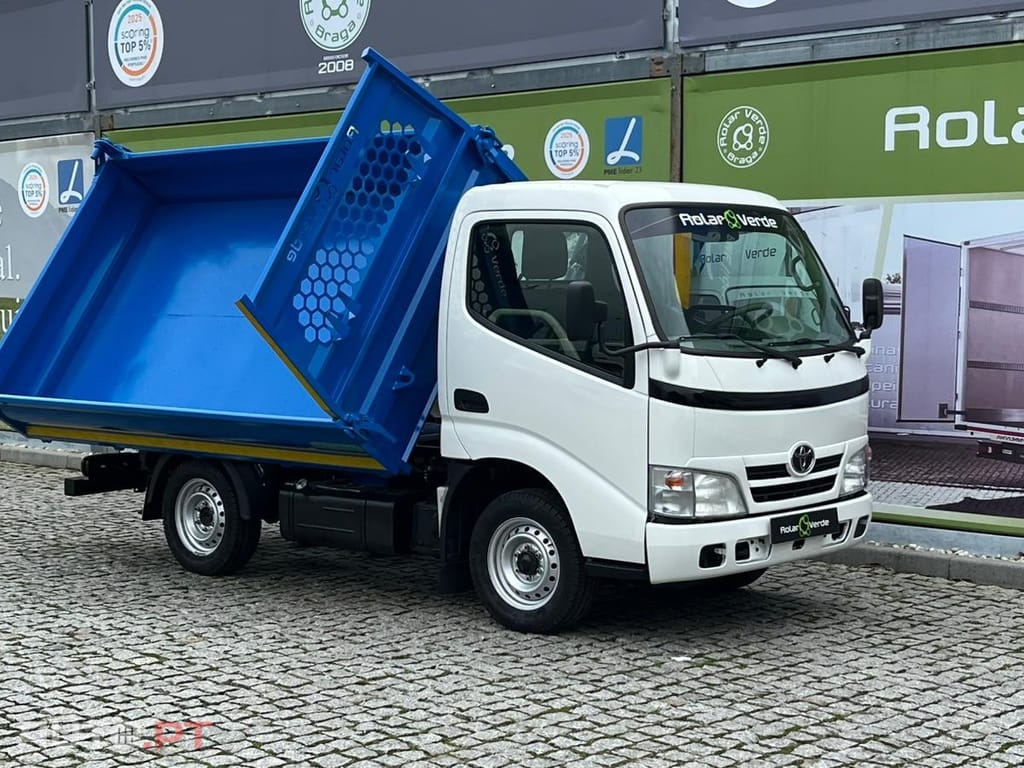 Toyota Dyna 3.0  - 144 CV  BASCULA TRIBASCULANTE