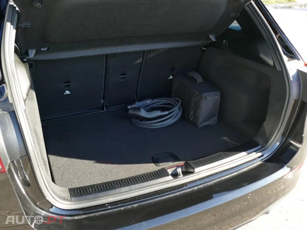 Mercedes-Benz B 250 e AMG Line