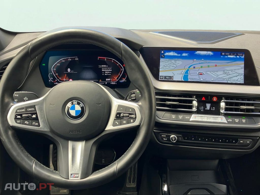BMW 118 i Pack Desportivo M Auto