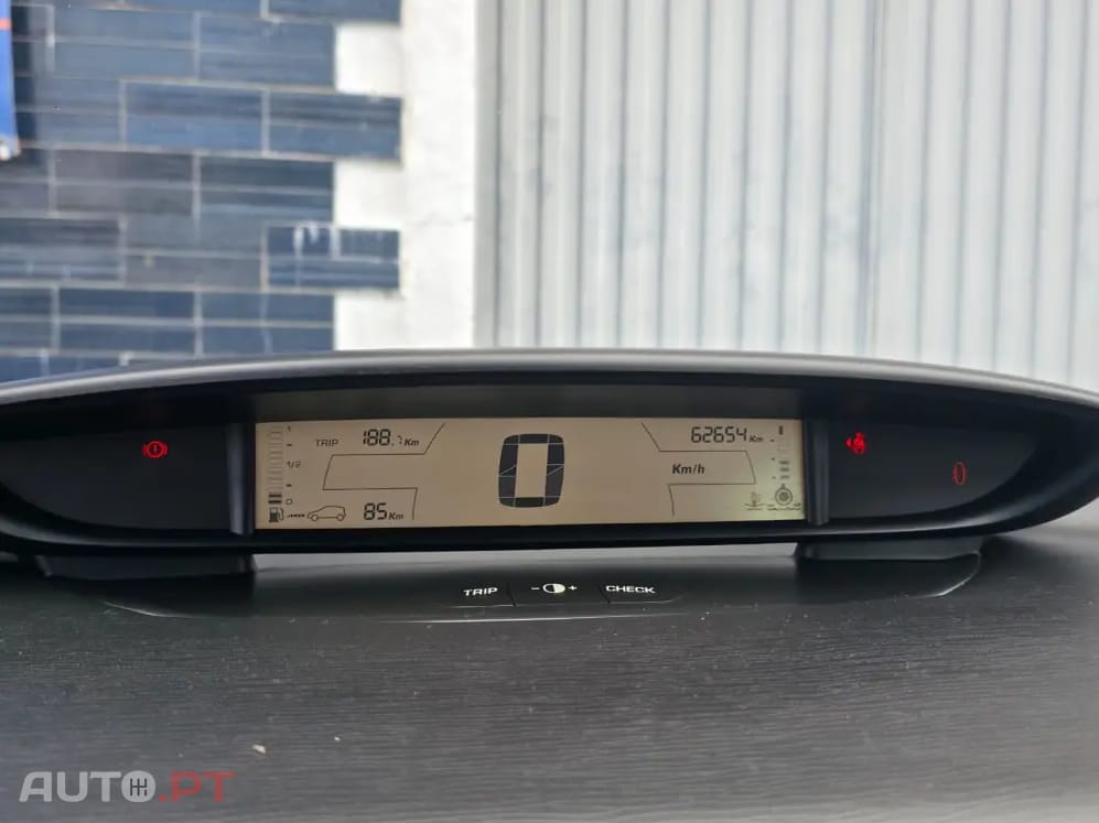 Citroen C4 1.4 16V SX