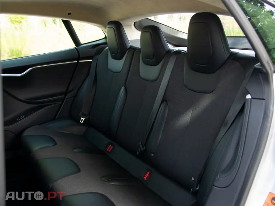 Tesla Model S 70D AWD