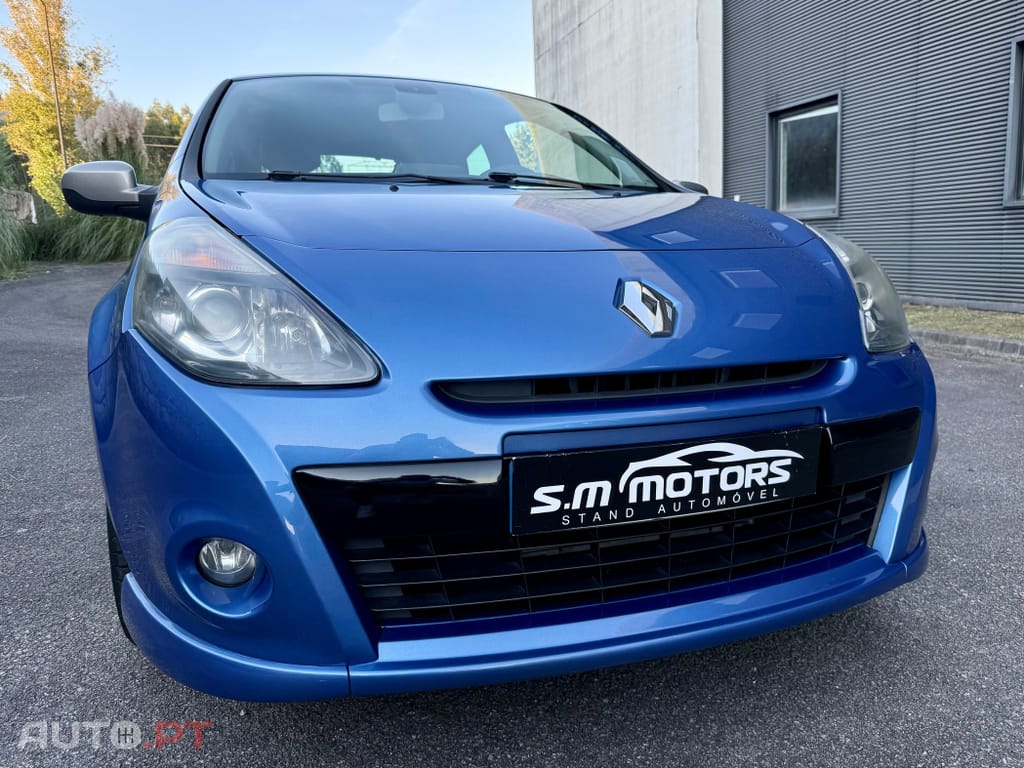 Renault Clio 1.6 16V 130 GT