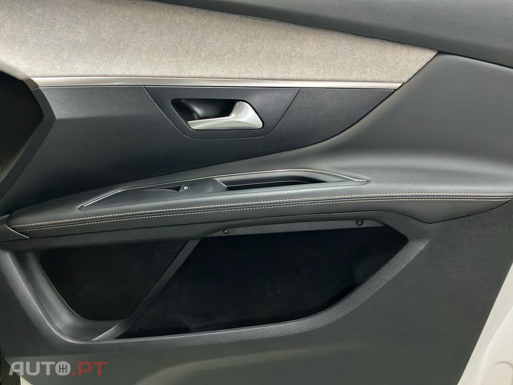 Peugeot 3008 1.6 Hybrid4 GT Pack e-EAT8