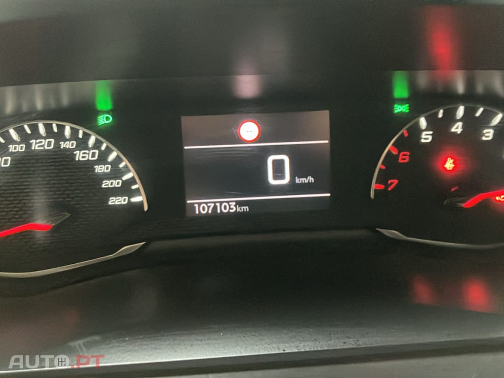 Peugeot 2008 BlueHDi 110 Allure Pack