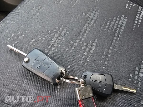 Opel Corsa 1.3 CDTi All Black