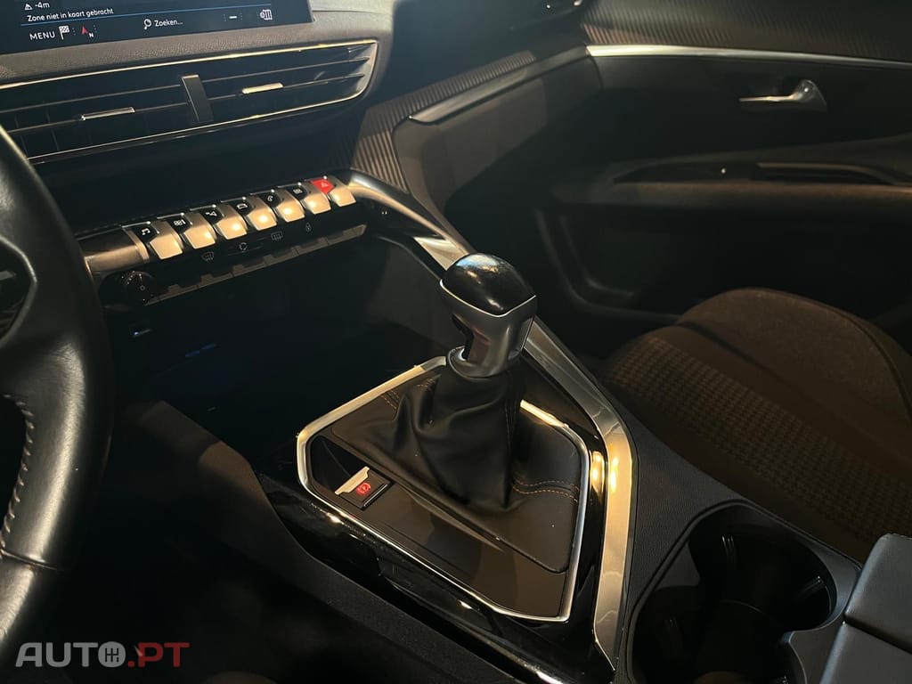 Peugeot 3008 1.2i Executive