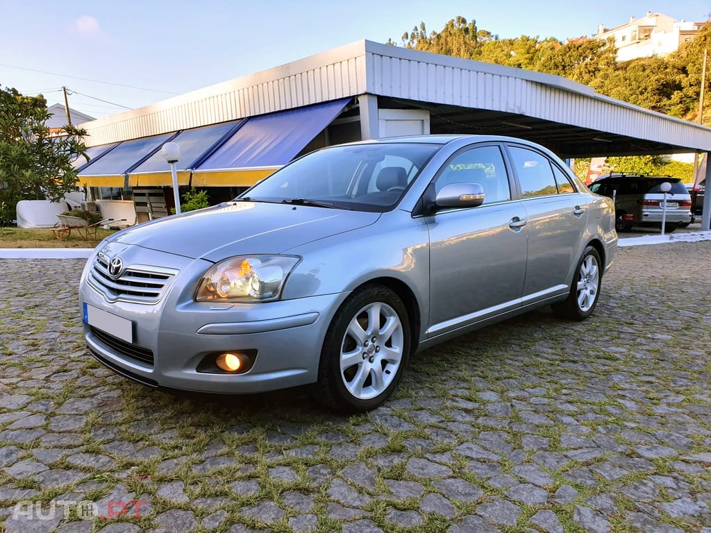 Toyota Avensis 2.0 D-4D Sol