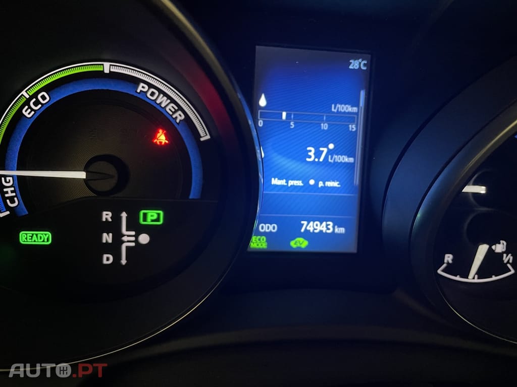 Toyota Auris 1.8 HSD Comfort +P.Techno+P.Sport