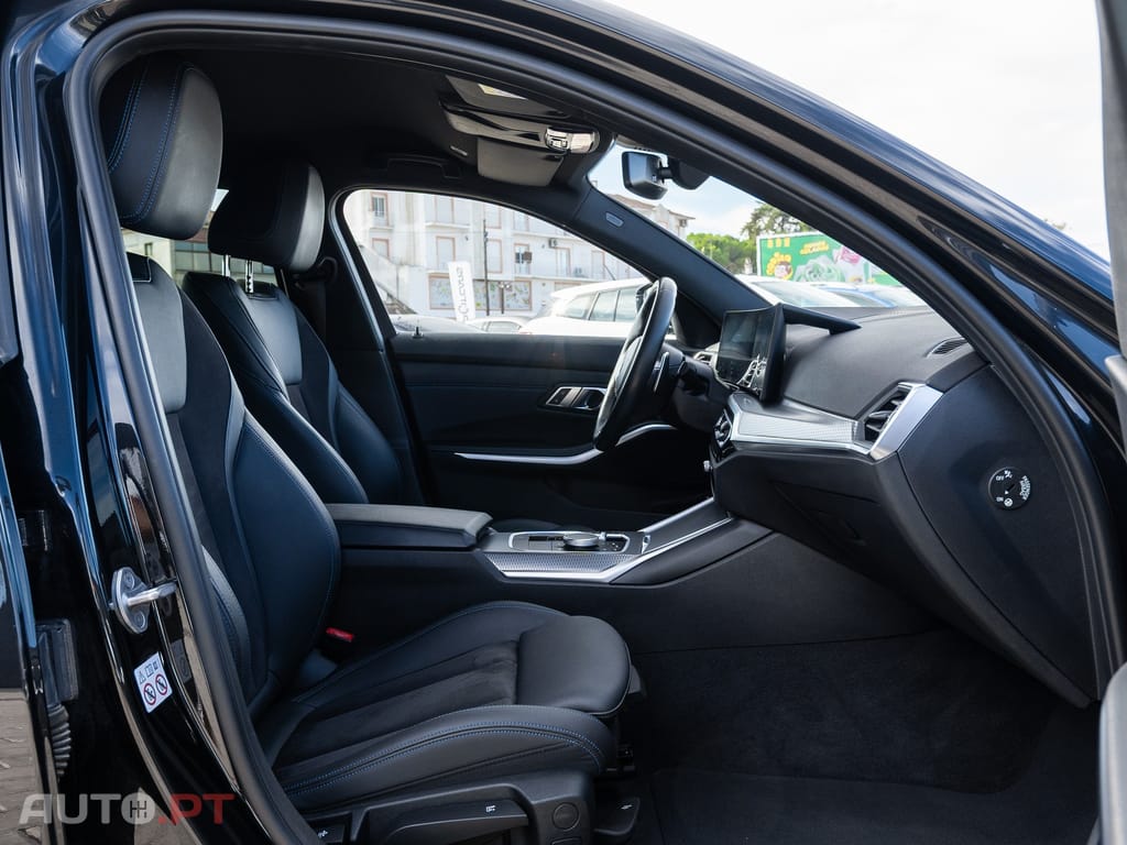 BMW 320 e Pack Desportivo M Auto — fotografia 18