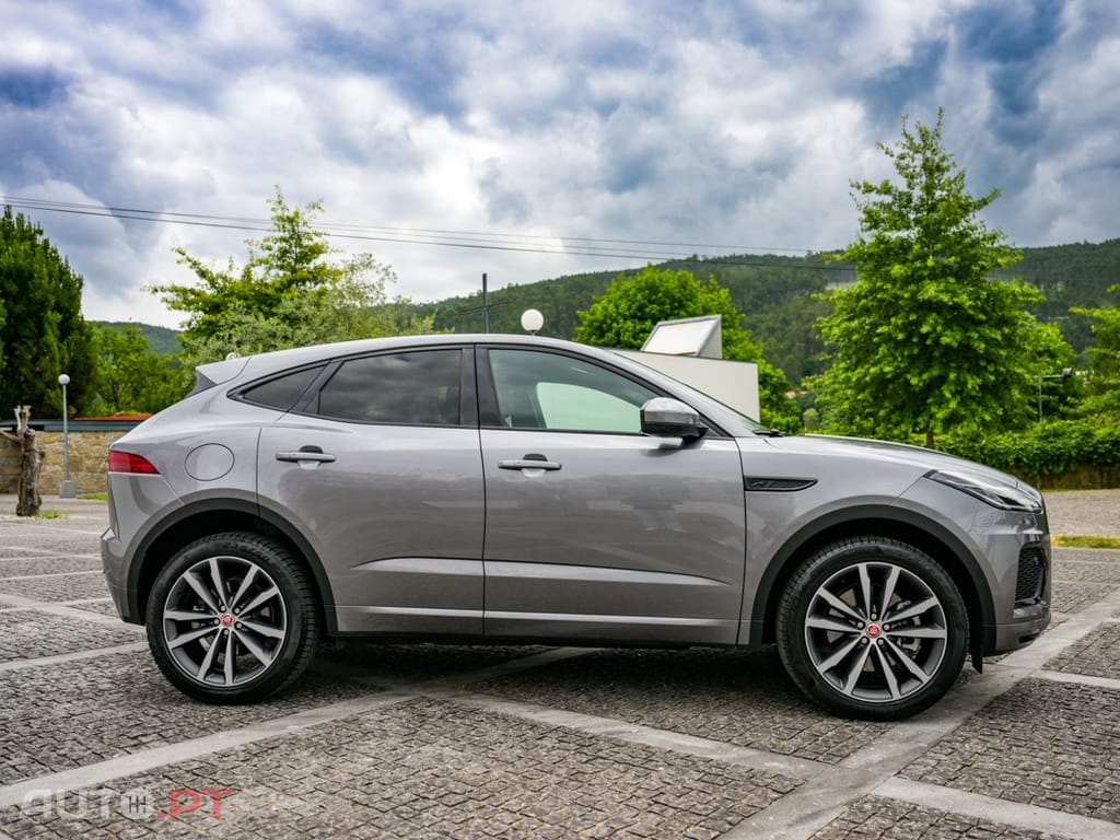 Jaguar E-Pace 1.5 P300e R-Dynamic SE AWD Aut.