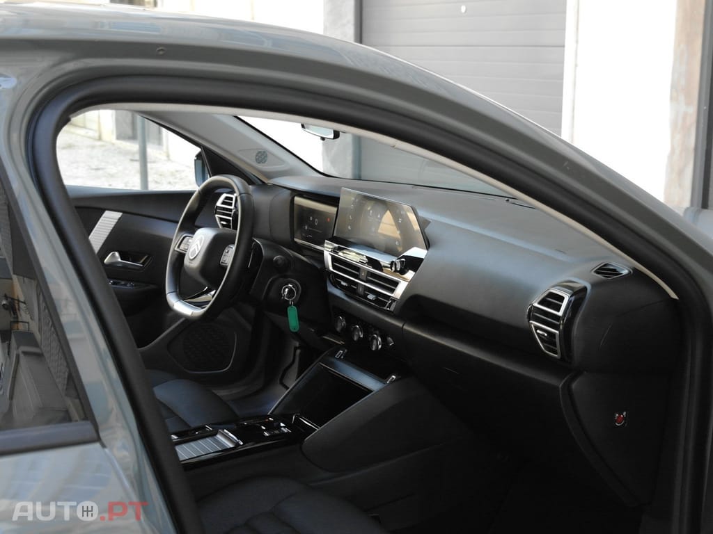Citroen C4 1.2 Hybrid Plus e-DSC6