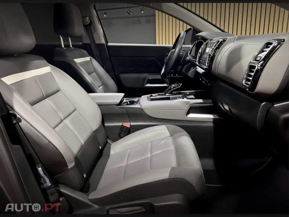 Citroen C5 Aircross 1.6 Hybrid Shine e-EAT8