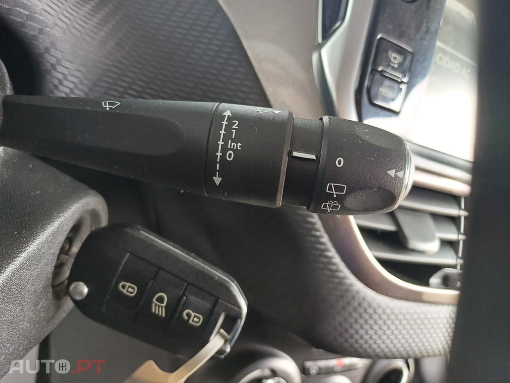 Peugeot 2008 1.2 PureTech Allure
