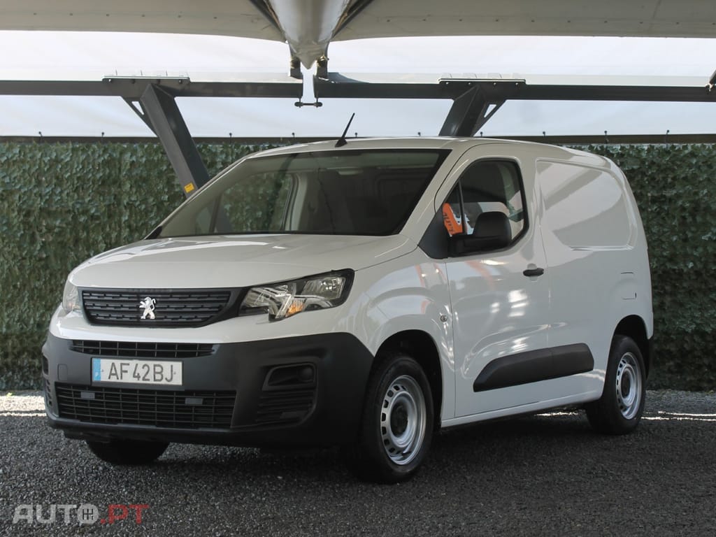Peugeot Partner PRO STANDART 3 LUGARES / IVA DEDUTÍVEL