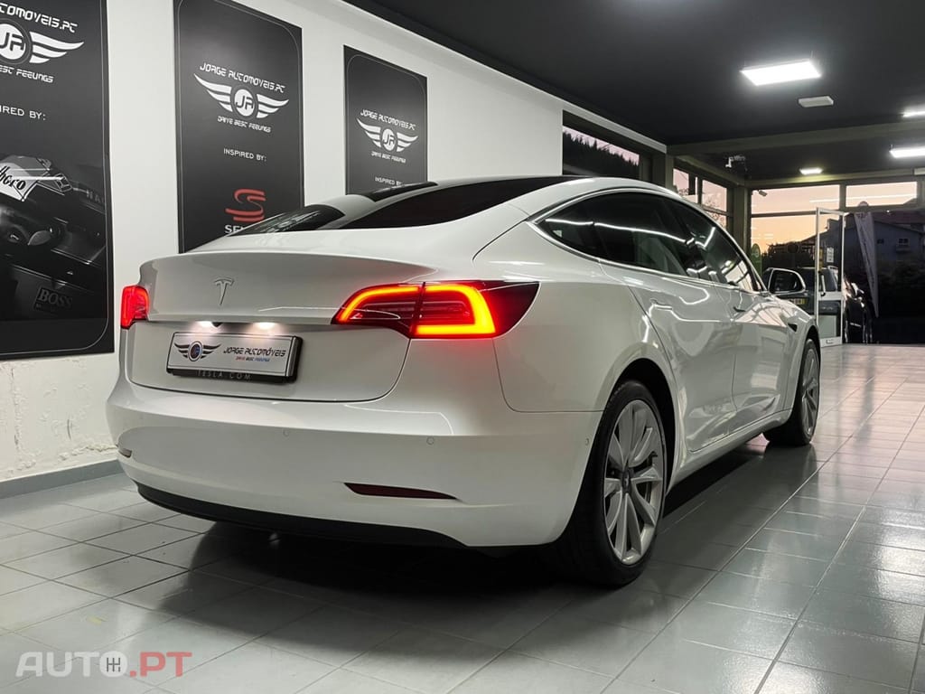 Tesla Model 3 Standard RWD Plus