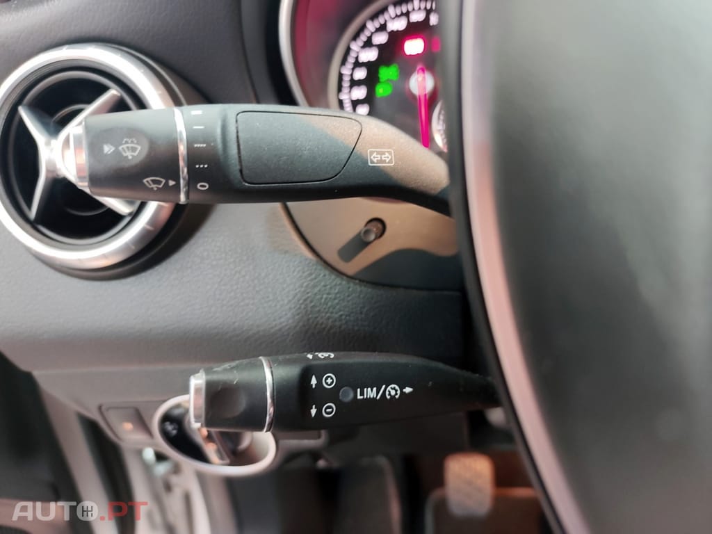 Mercedes-Benz CLA 180 d Urban