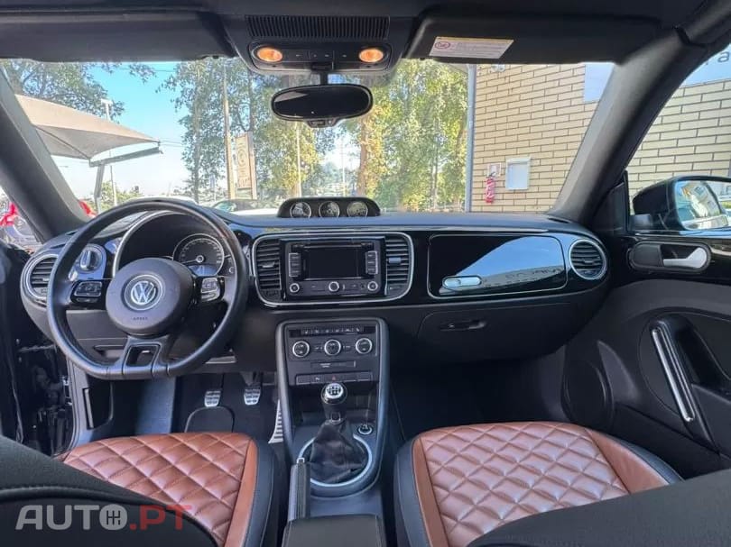 Volkswagen New Beetle Cabriolet 2.0 TSI Sport