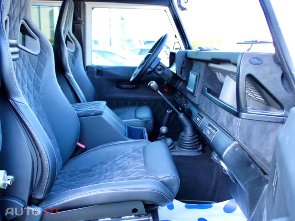 Land Rover Defender 110 2.5 Td5 122 cv 9 Lugares -Peça Rara