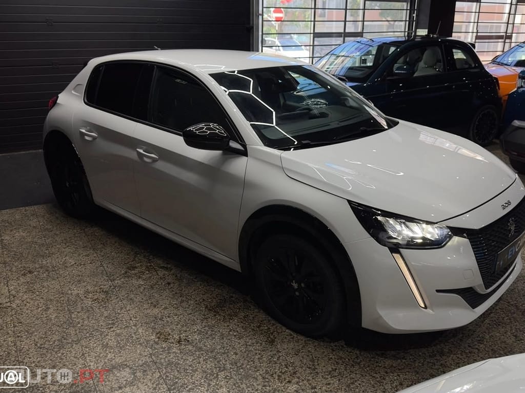 Peugeot E-208 Allure Pack