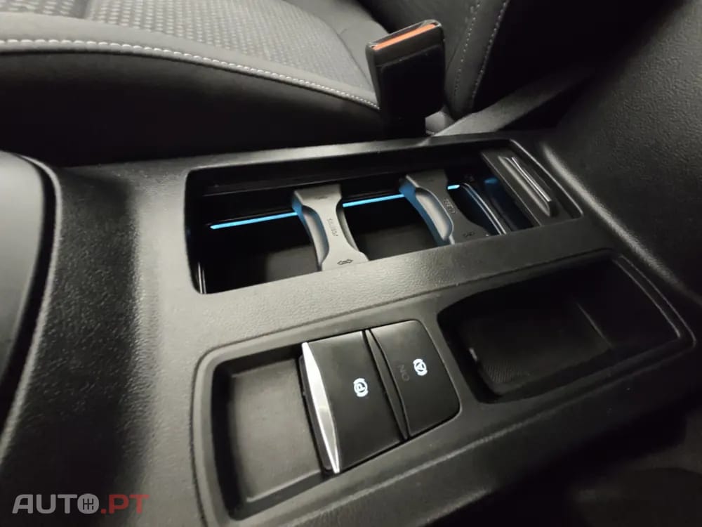 Ford Focus SW 1.0 EcoBoost MHEV Connected