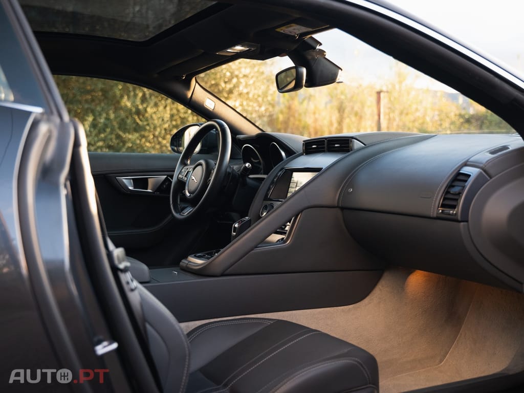 Jaguar F-Type 3.0 V6 S/C Auto