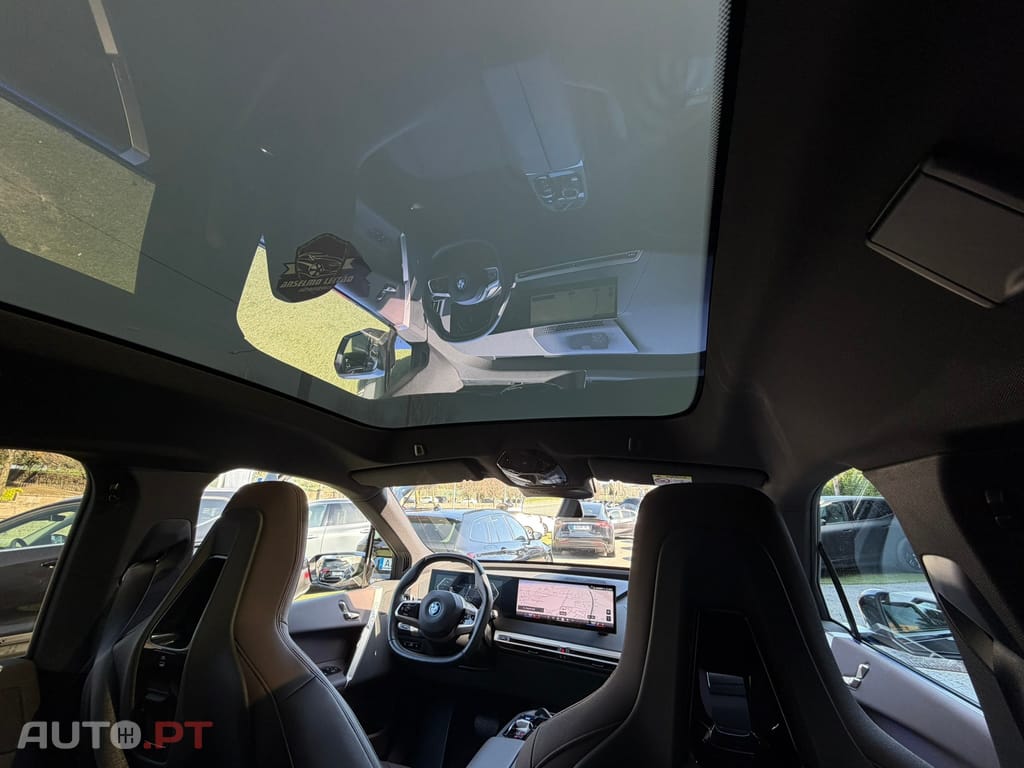 BMW iX xDrive 40 Pack Desportivo