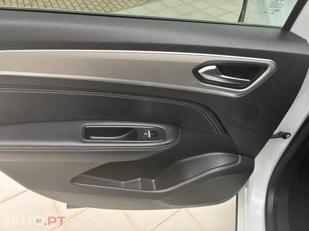 Renault Arkana 1.6 E-Tech Intens