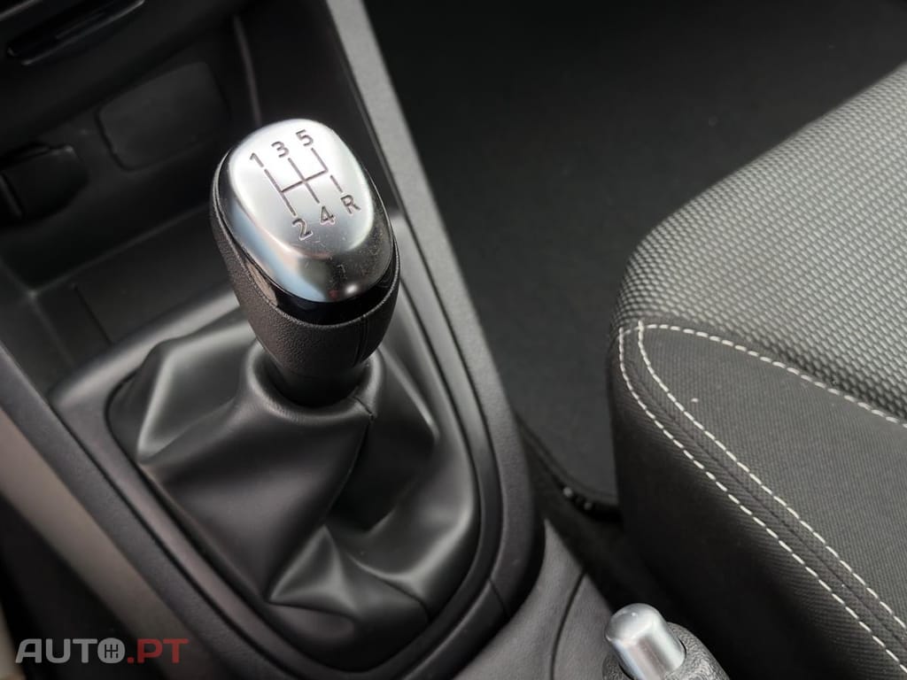 Renault Clio 2 L COMERCIAL