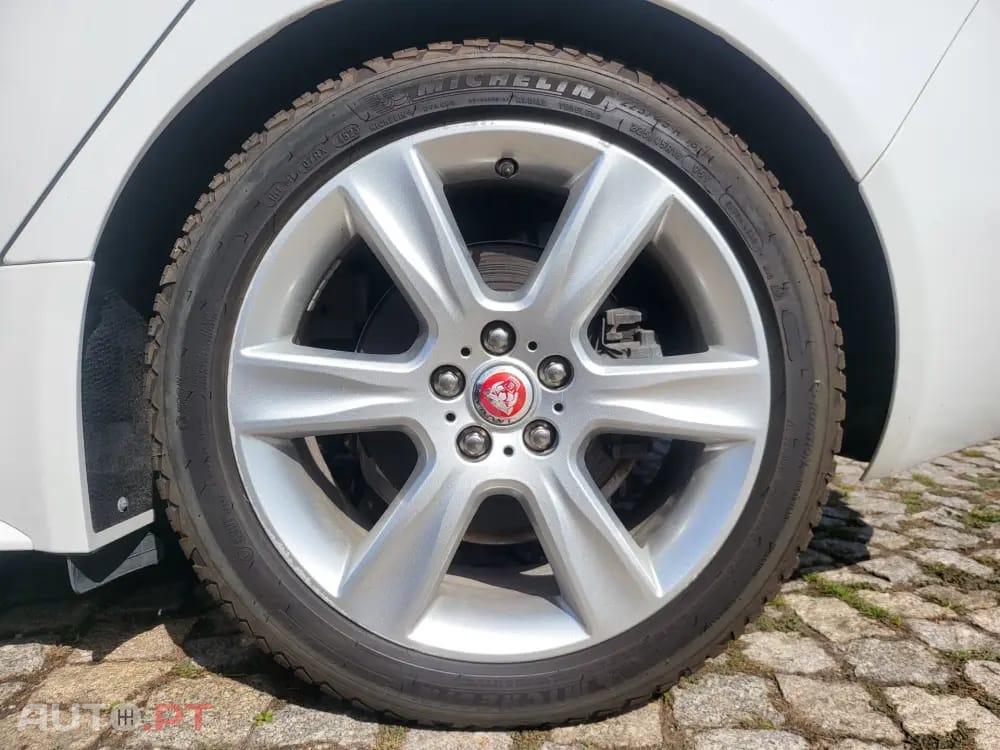 Jaguar XE 2.0 D R-Sport AWD Aut.